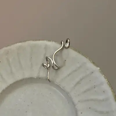 Retro Geometric Light Luxury Ear Stud Earrings for Women