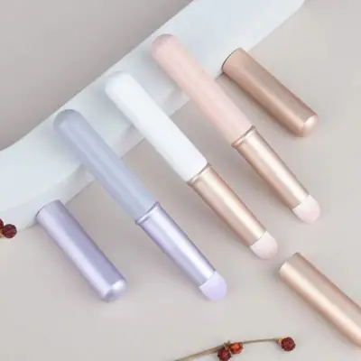 Mini Lip Brush with Lid Purple