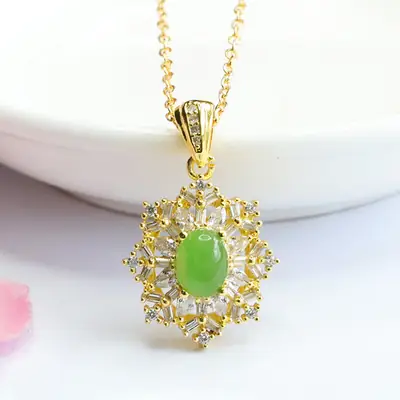 Guan Yu Jade Pendant with Snowflake Design
