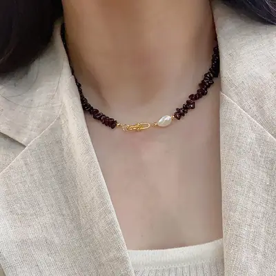 Elegant Pearl & Gold Clasp Necklace for Women