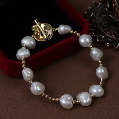 Women's Pearl Bracelet with Gold Clasp