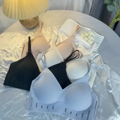 Japanese Seamless Women's Underwear Soft Support Gathered Wireless Bra Thin Fixed Cup
