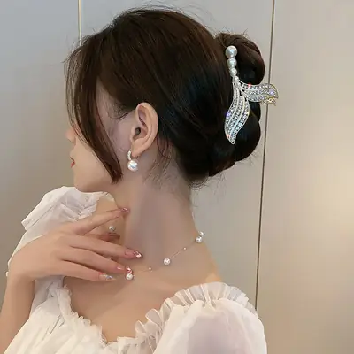 Antique Pearl Fish Tail Hairpin Clip