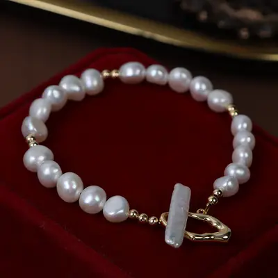 Vintage Pearl Bracelet with Ot Buckle for Women