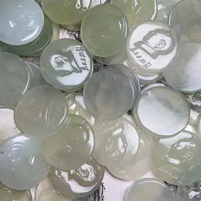 Natural Jade Maoze Dong Statue Pendant Xiuyu Avatar Round Wholesale
