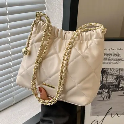 2023 New Fashion Rhombus Chain Shoulder Bag Cream
