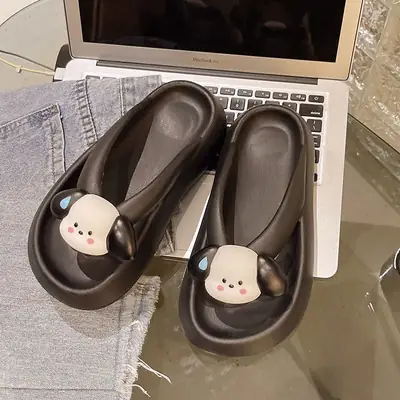 Thick Bottom Flip-Flops Cute Slippers Women's Outer Wear Summer 2023 New Internet Celebrity Home Super Hot Shit Feeling Beach Slippers