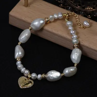 French Retro Pearl Bracelet with Heart Pendant