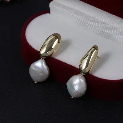 High-end Pearl Earrings Set Gold Plated Wholesale