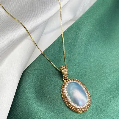Natural Mabei Necklace with Light Pearl Pendant