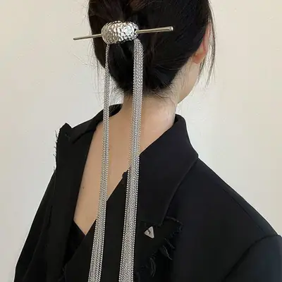 European American Hairpin with Tassel Back Pony