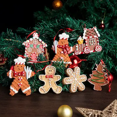 Reindeer Christmas Tree Pendant with Snowflake Design