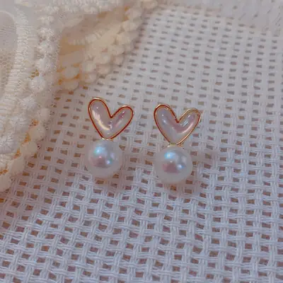 Fritillaria Love White Butterfly Pearl Earrings