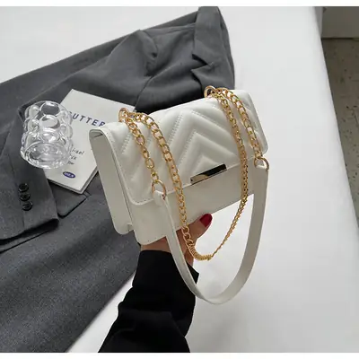 Black Quilted Chain Shoulder Bag for Women 2023