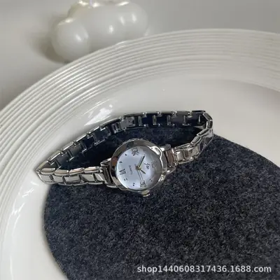 Niche Round Small Dial Student Forest Bracelet Steel Band Simple Elegant Compact Watch Female Ins Accessible Luxury Retro
