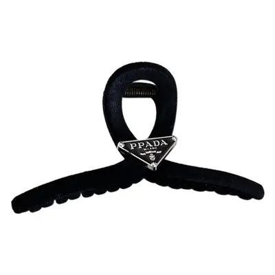Black Triangular Logo Hair Clip Retro French Shark 2023
