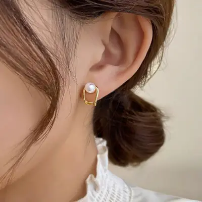 Geometric Pearl Pearl Earrings Silver Needle Studs