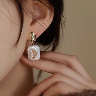 Gold Foil Pearl Earrings for Women Retro Elegant Luxury