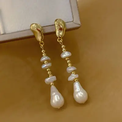 Natural Zhenduo Pearl Earrings Baroque Design