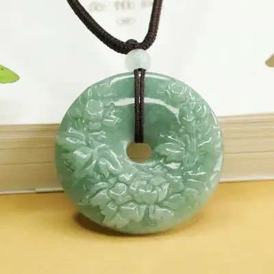 Aiyu Natural Jade Blossoming Pendant Necklace Green