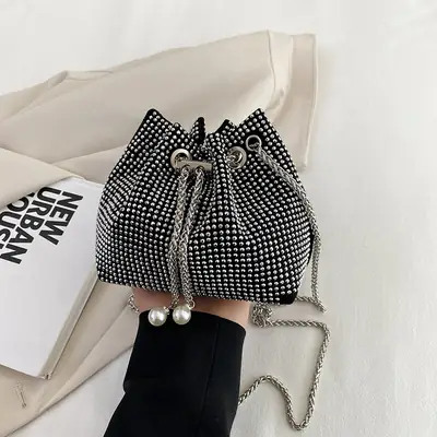 High-End Chain Crossbody Bag with Drawstring Closure