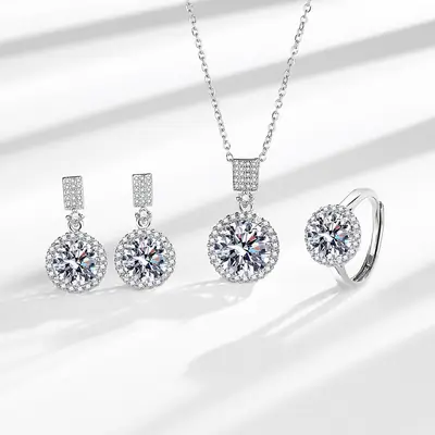 High-End Artificial Diamond Princess Round Earrings Set