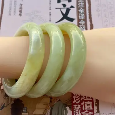 Xiuyan Jade Ice-Type Bracelet for Women