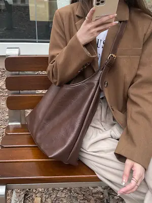 Large Capacity Leather Shoulder Bag for Women Brown