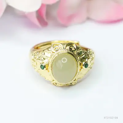 Vintage Gold Jade Ring with Green Gemstone