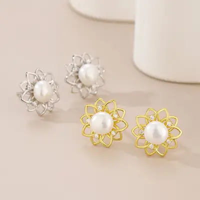 2023 Pearl Earrings for Women Light Luxury Freshwater