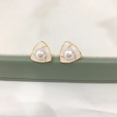 S925 Pearl Broken Shell Earrings Women Elegant 2023