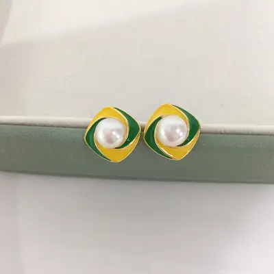 Women Pearl Earrings Gold Plated Green Leaf Design