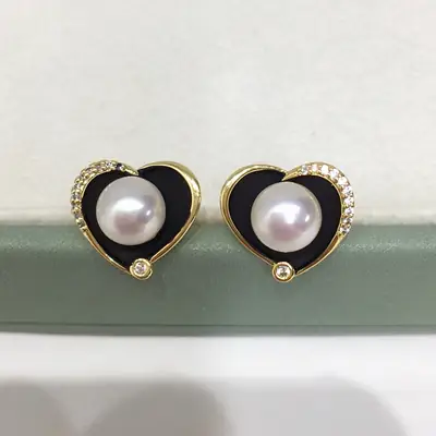 Natural Pearl Earring for Women Black Heart Design 18K Gold