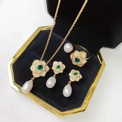 18k Gold Pearl Flower Earrings Necklace Set