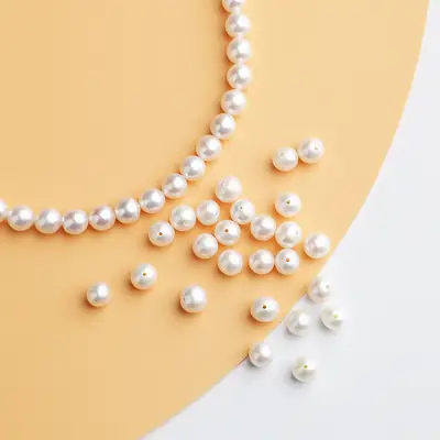 Natural Pearl Scattered Necklace with Round Freshwater Beads