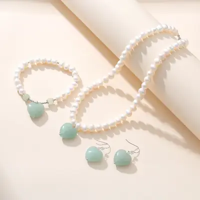 Natural Freshwater Pearl Necklace with Emerald Clavicle & Earrings