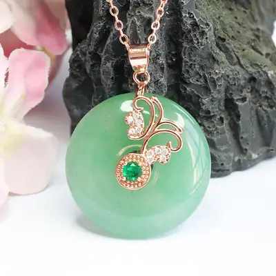 Green Aventurine Pendant Necklace with Emerald Gemstone