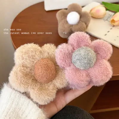 Sweet Pink Flower Hairpin for Women Winter Grip Clip