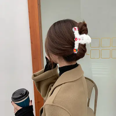 Santa Claus Plush Hairpin Clip for Girls Holiday Party Gift