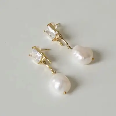 Japanese Style Pearl & Zircon Earrings White Gold