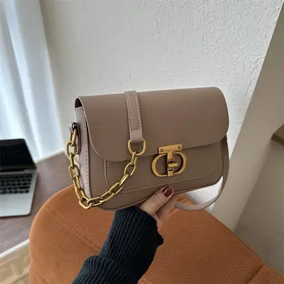 White Retro Lock Shoulder Bag with Chain