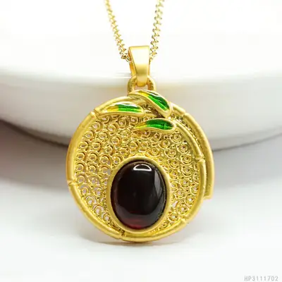 Guan Yu Natural Amber Pendant Blood Amber Bamboo Leaf Round Pendant Necklace
