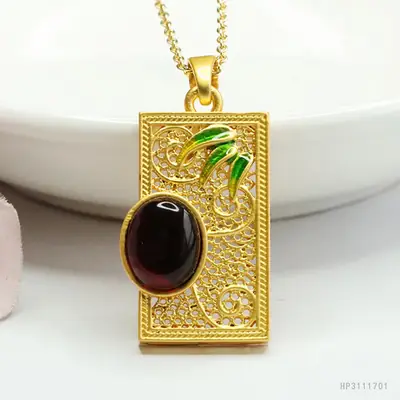 Guan Yu Bamboo Leaf Amber Pendant Necklace Gold