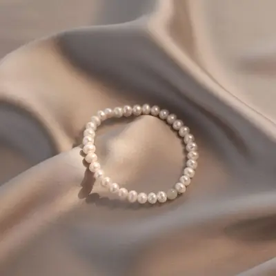 Female Gentle Textured Pearl Bracelet with Jade Cap