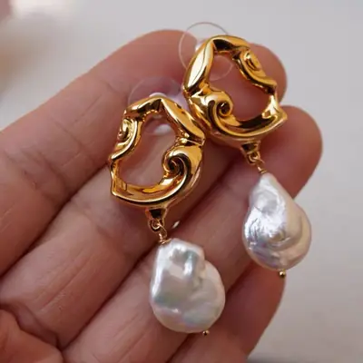 European & American Pearl Earrings with Gold Plated Design