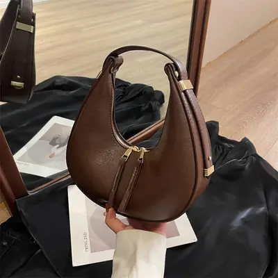 Retro Crescent Shoulder Bag for Women Brown 2026
