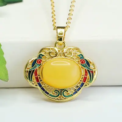 Aiyu Yellow Honey Amber Necklace with Ruyi Enamel