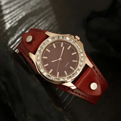 Elegant Rhinestone Scale Quartz Watch for Women