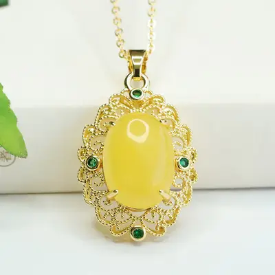 Yellow Amber Palace Style Necklace with Green Gemstone
