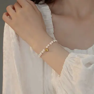 Love Love Pearl Bracelet for Women's Elegant Wear